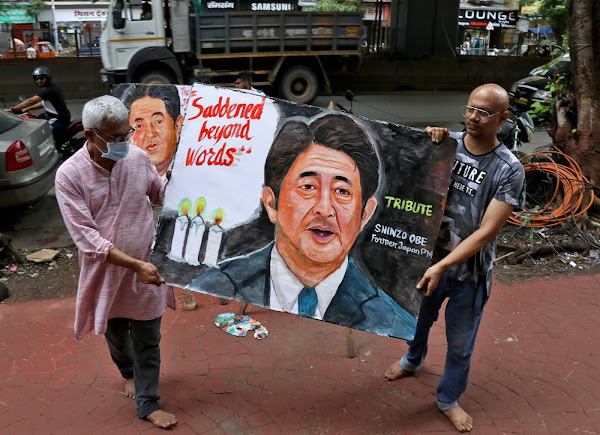 Painting Shinzo Abe