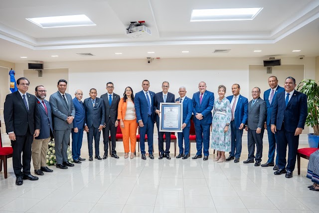 Senado reconoce trayectoria del poeta y escritor José Mármol