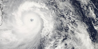 Topan Haiyan dilihat dari antariksa