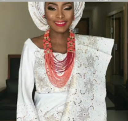 Super woman! Nigerian makeup artist goes into labour while attending to a bride but made sure she finished the job before being taken to hospital 