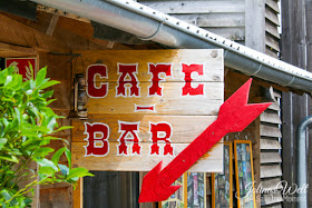Cafe und Bar im Westerndorf