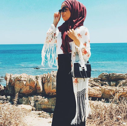 Outfit Hijab Yang Cocok Untuk Ke Pantai