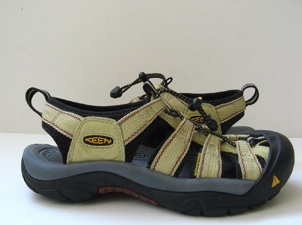 CoachShoes: KEEN SPORT SANDALS WOMENS SIZE 8 KEEN SHOES