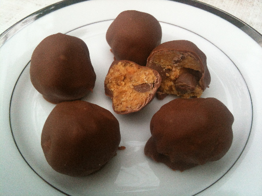 Sia's Cooking Blog: Paleo Chocolate Chip Cookie Dough Truffles