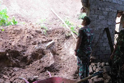 Bambang Sugiyarta Tinjau 4 Desa di Loloda yang Terdampak Longsor