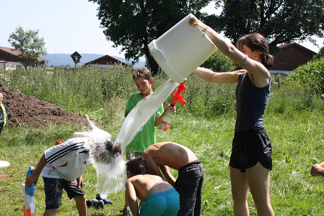 Kampfkunst Sommercamp Wasserschlacht