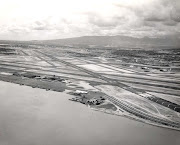 . airport was renamed Honolulu International Airport on August 22, 1962. (hnl )