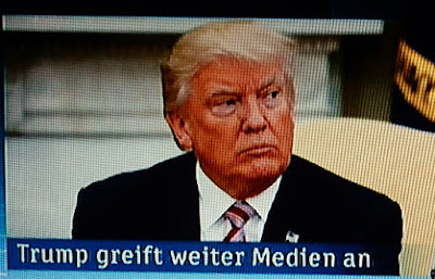 http://www.rp-online.de/politik/ausland/donald-trump-twitter-schlammschlacht-mit-moderatoren-geht-weiter-aid-1.6919040