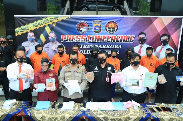 Sita Ribuan Pil Ekstasi dan 2 Kilogram Sabu, Ditnarkoba Polda Sumbar Ungkap Jaringan Narkoba Internasional