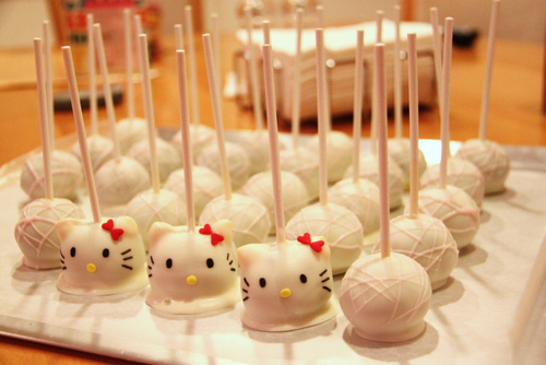 Hello Kitty Pop Cakes For Wedding Souvenirs