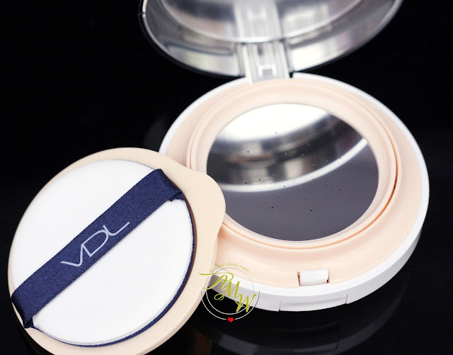 a photo of VDL Metal Cushion Foundation review in shade 205.