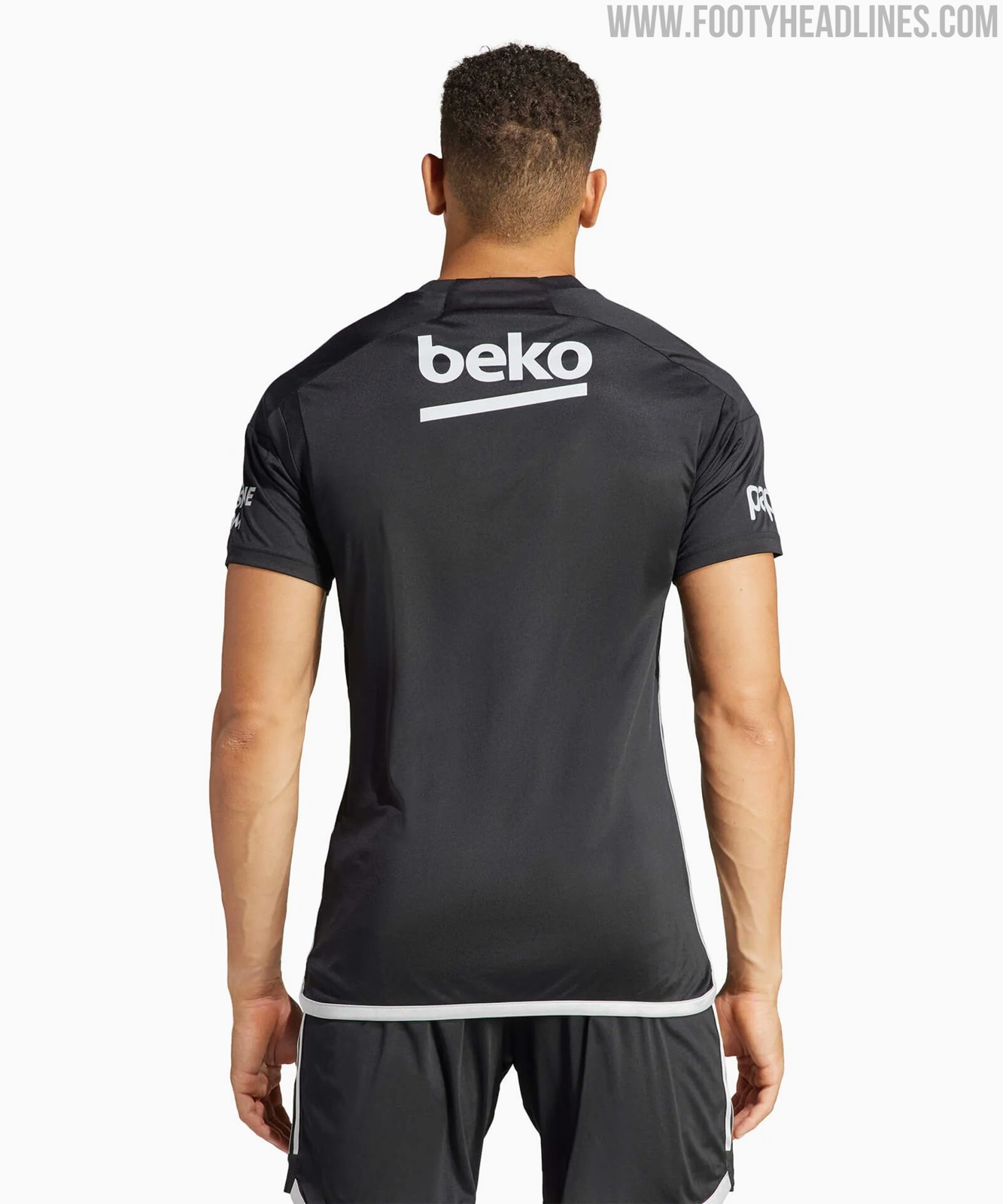 Camisa Besiktas Away 22/23 disponível no Espaço dos Mantos