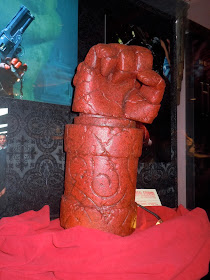 Hellboy 2 right hand of doom glove