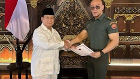 Kritik Keras Hadiah Pangkat Tituler Bagi Deddy Corbuzier, "Tak Pantas"