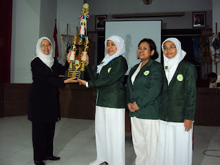 SELAMAT DAN SUKSES PEMENANG LOMBA DEBAT BAHASA INGGRIS