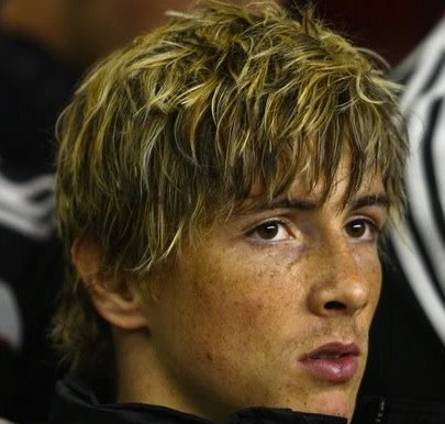 Fernando Torres Blonde Hair Layered Hairstyle