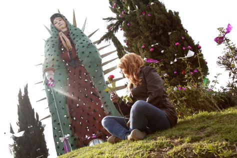 Visitan peregrinos monumental  virgen de Guadalupe en Ecatepec