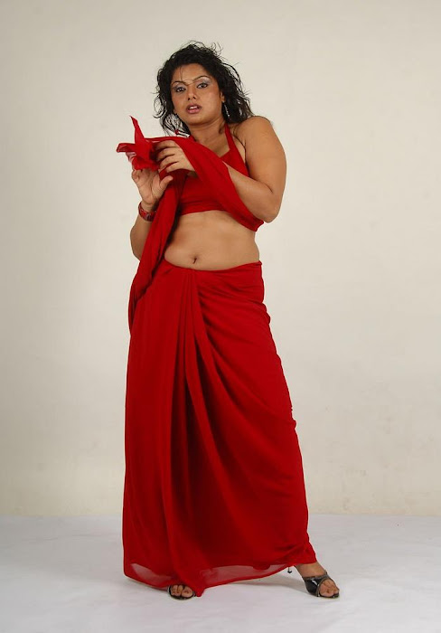 swathi varma ,armpit in red saree unseen pics