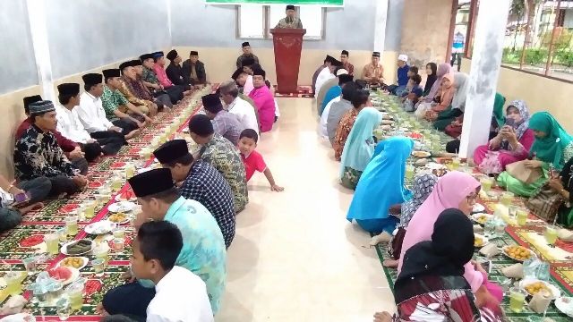 Keluarga Besar Kamenag Kota Pariaman Gelar Buka Bareng Dilanjutkan Tarawih Sekaligus Peringati Nuzul Qur'an