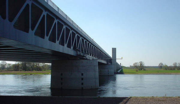 Magdeburg: Canal Water Bridge - Germany