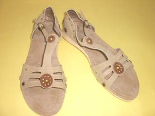 needshop Sepatu  n Sandal 