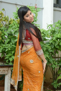 giya-khan in saree hot pics