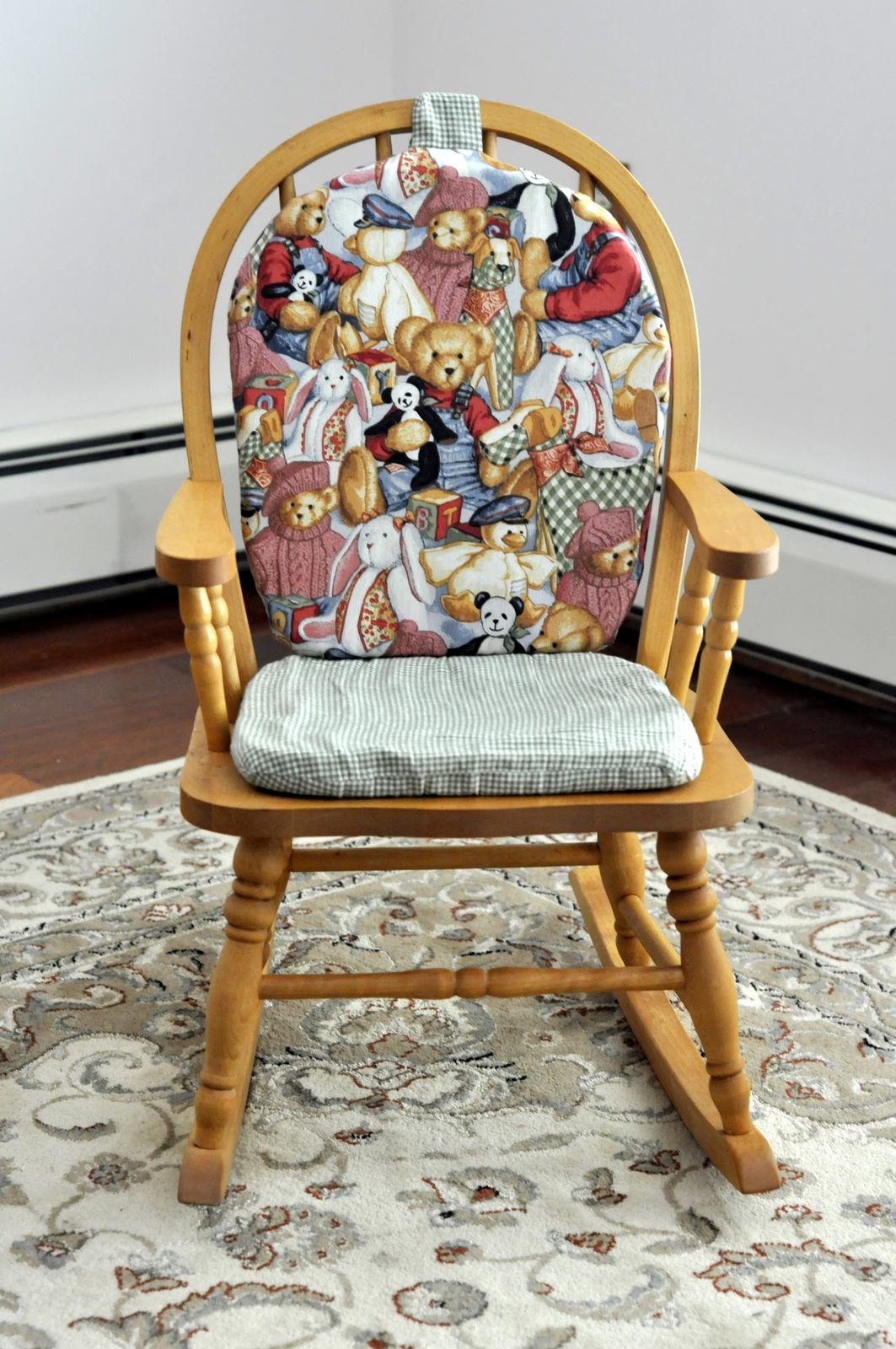 Wooden-Rocking-Chair-Teddy-Bear-Cushion-tasteasyougo.com