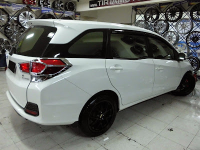 modifikasi honda mobilio ring 17