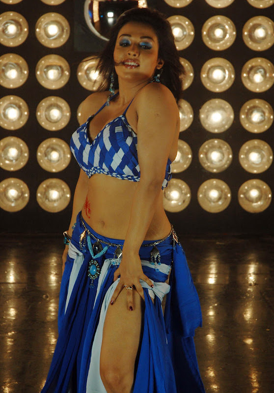 Asha Saini aka Mayuri stills from Latest Telugu Movie Chattam gallery pictures