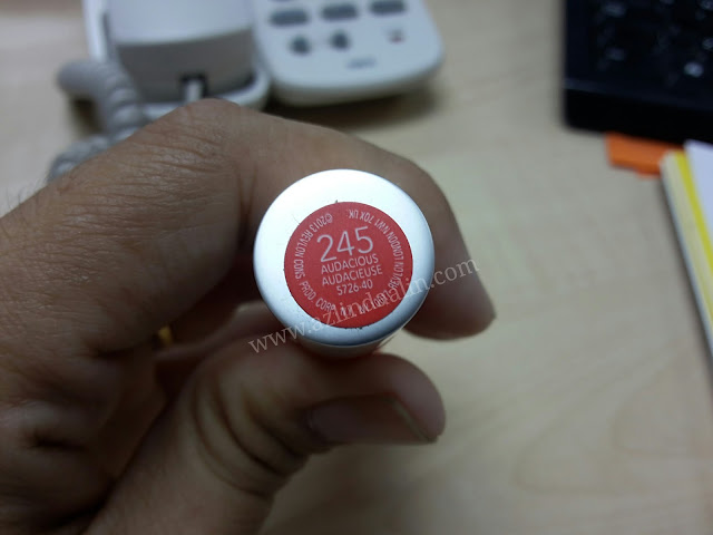 JATUH CINTA DENGAN REVLON COLORBURST MATTE BALM 