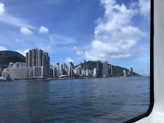 香港のフェリーの眺め