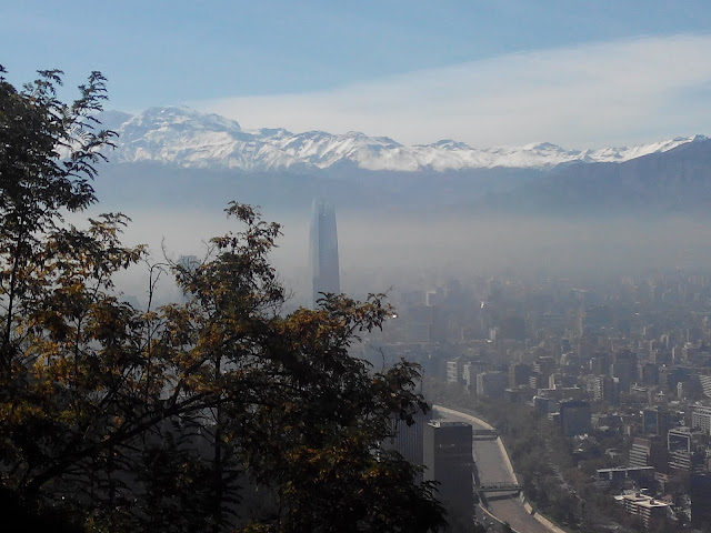 Vistas desde el Cerro San Cristobal Santiago Chile