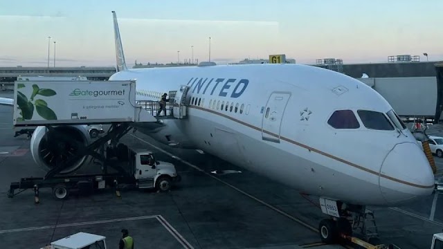 “Es bastante embarazoso”: un vuelo de United con destino a China da media vuelta porque el piloto olvida el pasaporte