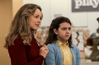 Rachel McAdams as Barbara Simon and Abby Ryder Fortson as Margaret Simon in ARE YOU THERE GOD? IT’S ME, MARGARET.