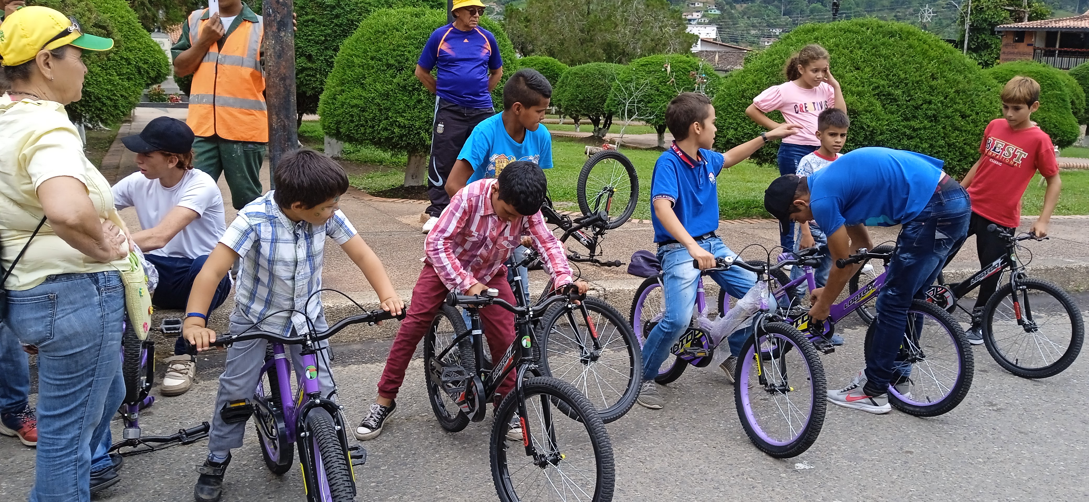 Cáritas Mérida llevo atención integral a niños del municipio Zea