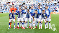 REAL SOCIEDAD DE FÚTBOL DE SAN SEBASTIÁN. Temporada 2021-22. Remiro, Aritz Elustondo, Ander Guevara, Zubimendi, Mikel Merino, Januzaj. Portu, Zubeldia, Zaldua, Mikel Oyarzabal, Ahien Muñoz. REAL SOCIEDAD DE FÚTBOL DE SAN SEBASTIÁN 1 AS MONACO F. C. 1. 30/09/2021. Liga Europa, fase de grupos, Grupo B, jornada 2. San Sebastián, Guipúzcoa, España, Reale Arena.