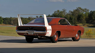 What's the Difference Between 1969 Dodge Charger Daytona and 1969 Plymouth Superbird Daytona ?