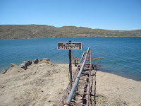 Alambraron el sector de la toma de agua en el balneario.-