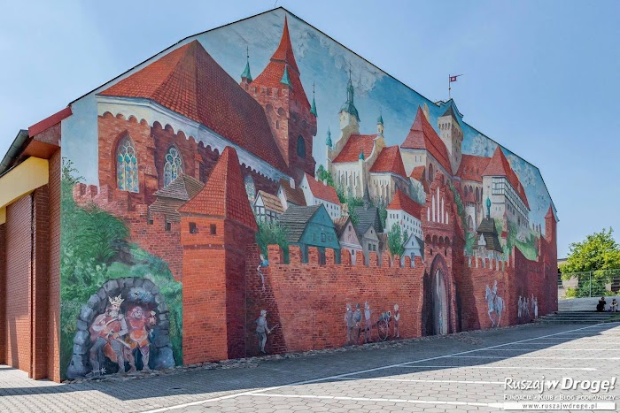 Olbrzymi mural o historii Pyzdr