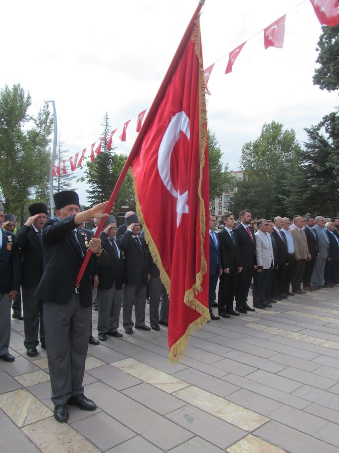 30 Ağustos Zafer Bayramı, tüm yurtta olduğu gibi ilçemizde de törenlerle kutlandı