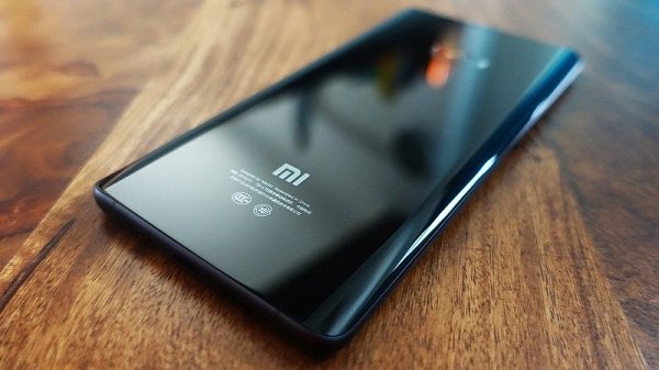 Xiaomi Mi6 lộ cấu hình cực khủng RAM 6GB