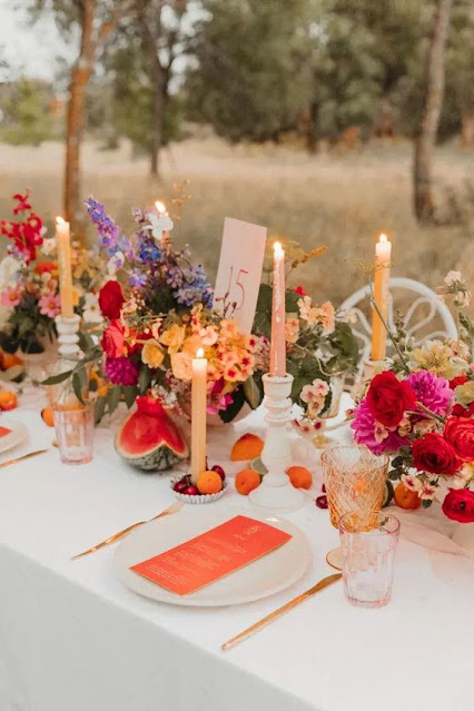 Des tables de mariages printaniers