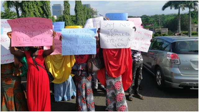 Hushpuppi: Protesters storm US Embassy, demand arrest of Atiku and Dino Melaye