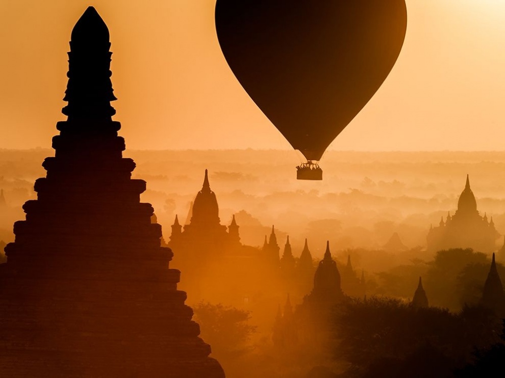 The 100 best photographs ever taken without photoshop - Sunrise in the Kingdom of Bagan, Myanmar