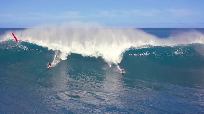 Surfing Waimea Bay (Oct 18, 2023)  4k