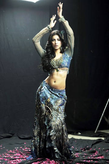 Shruti Hassan Hot Pics