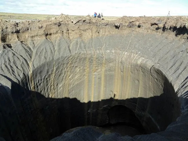 NASA chụp chi tiết lạ của 'nòng nọc' khổng lồ ở Siberia: Các nhà khoa học lập tức cảnh báo