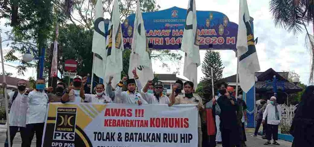 Fraksi Partai Demokrat dan Partai Keadilan Sejahtera (PKS) di DPR RI tetap meminta Rancangan Undang-undang Haluan Ideologi Pancasila (RUU HIP) dicabut dari daftar Program Legislasi Nasional (Prolegnas) Prioritas 2020.