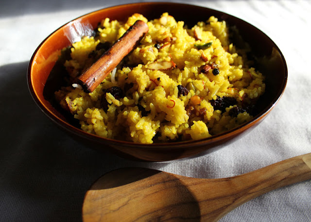 Saffron Rice with Nuts and Fruit