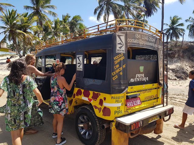 Blog Apaixonados por Viagens - Praia de Pipa - City Tour Camaro Amarelo